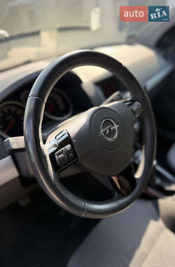 Універсал Opel Astra 2010 в 