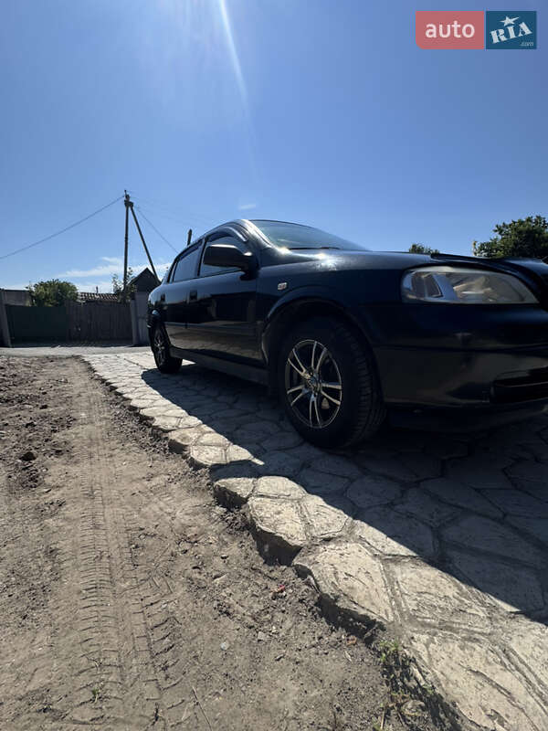 Opel Astra 2008