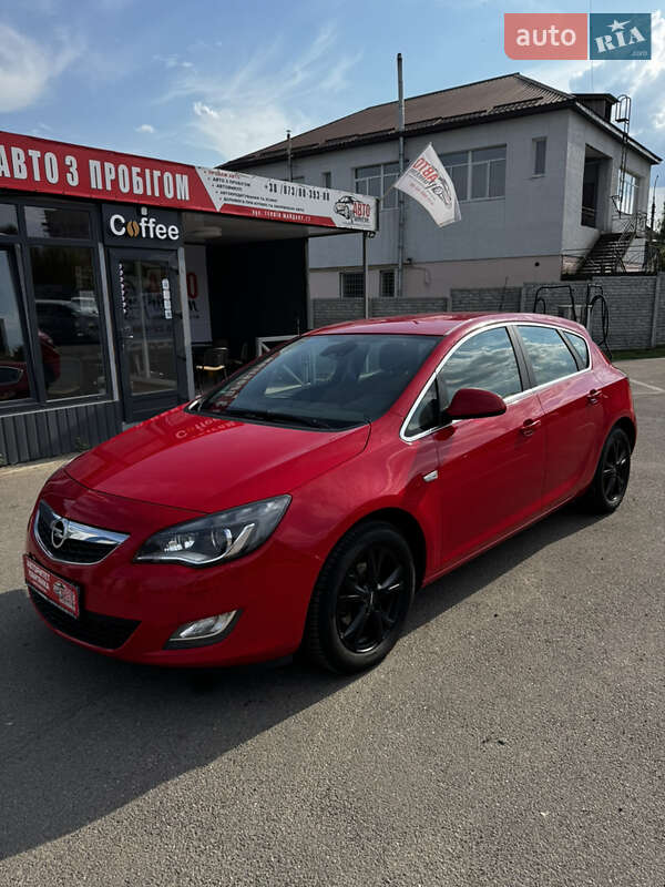 Opel Astra 2011