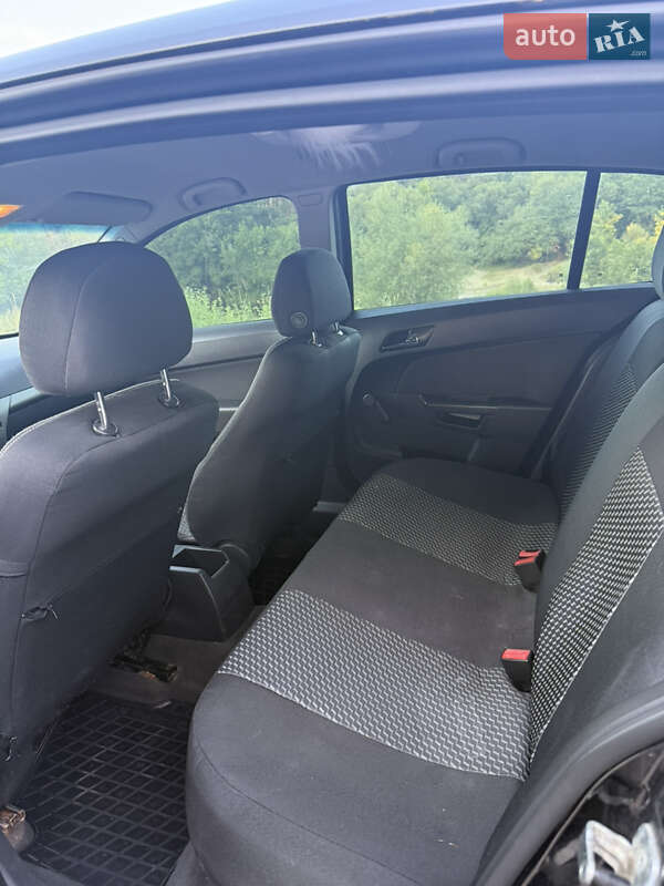 Хетчбек Opel Astra 2006 в Звягелі