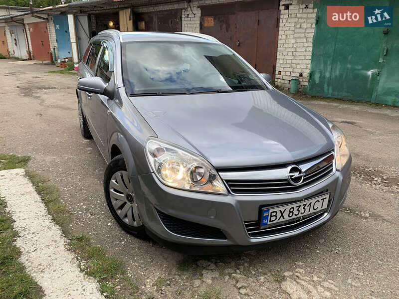 Универсал Opel Astra 2009 в Житомире