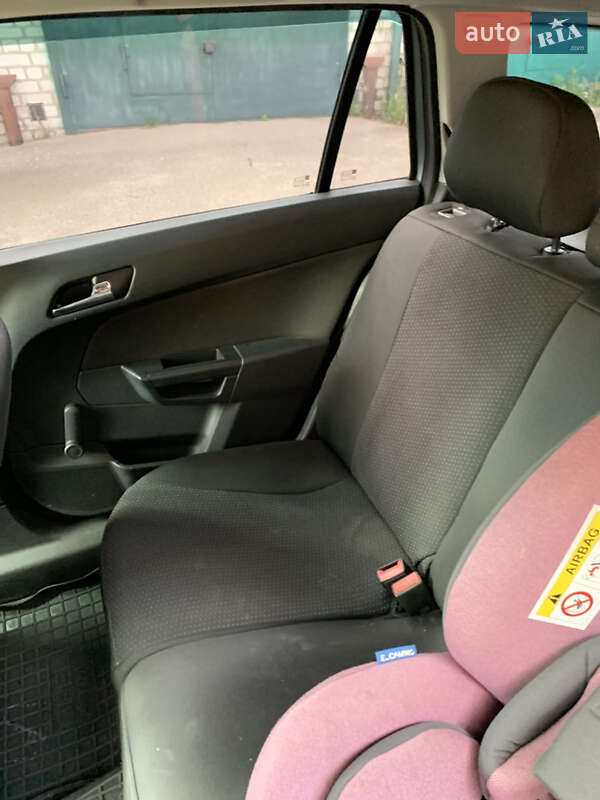 Универсал Opel Astra 2009 в Житомире