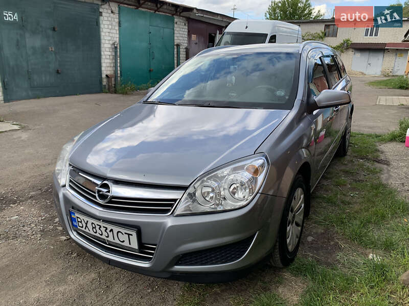 Универсал Opel Astra 2009 в Житомире