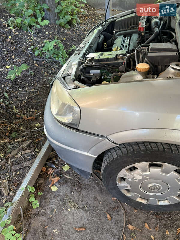 Седан Opel Astra 2006 в Києві