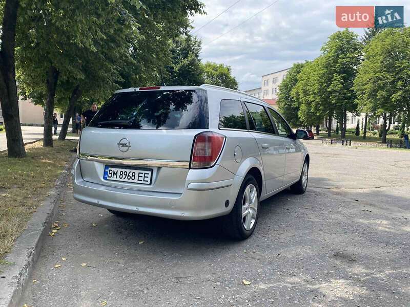 Универсал Opel Astra 2011 в Сумах