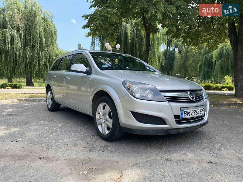 Универсал Opel Astra 2011 в Сумах