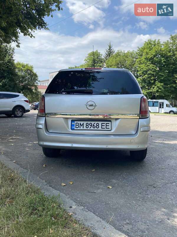 Универсал Opel Astra 2011 в Сумах