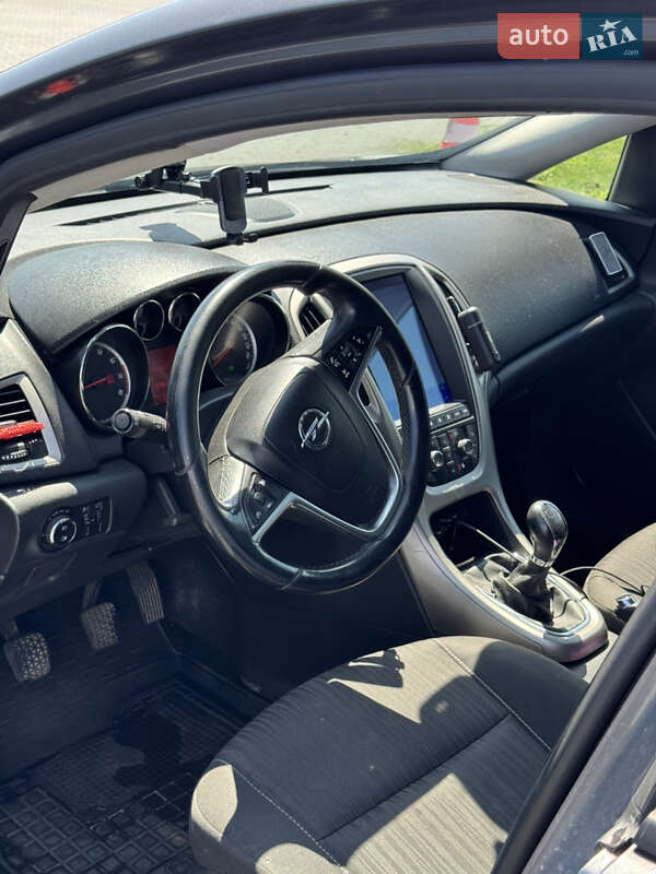 Хэтчбек Opel Astra 2010 в Черновцах