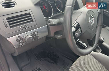 Универсал Opel Astra 2009 в 