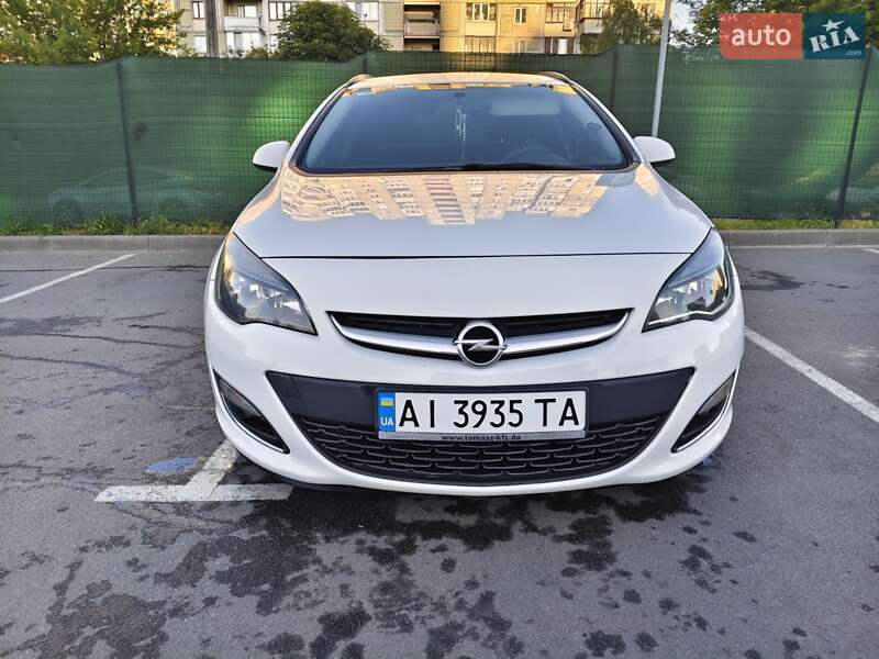 Универсал Opel Astra 2012 в Киеве