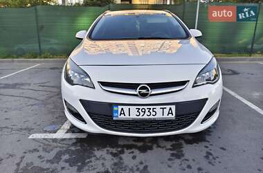 Универсал Opel Astra 2012 в 