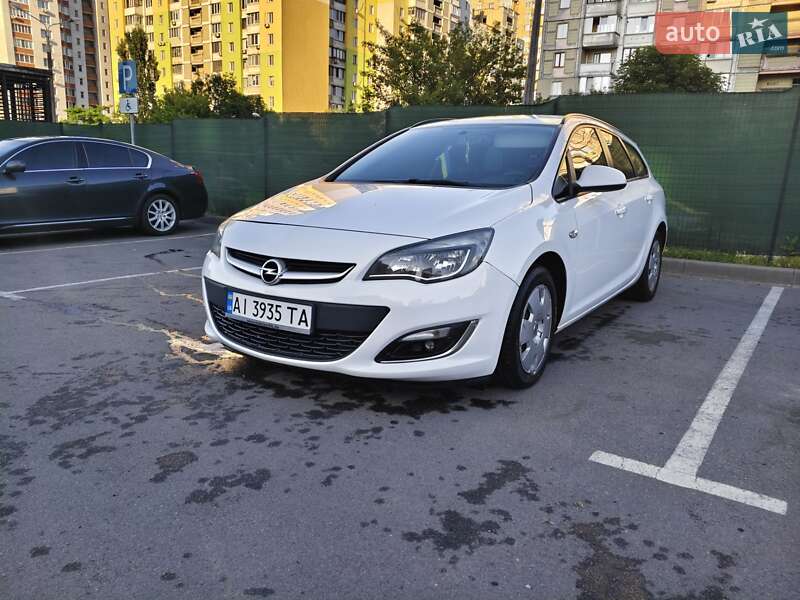 Универсал Opel Astra 2012 в Киеве