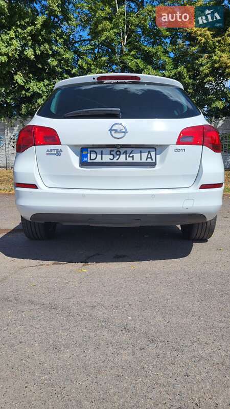 Універсал Opel Astra 2012 в Новопокровці