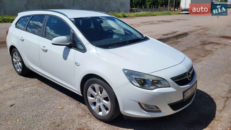 Універсал Opel Astra 2012 в Новопокровці