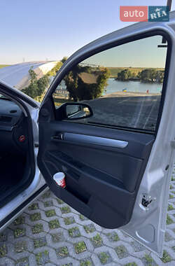 Универсал Opel Astra 2008 в 