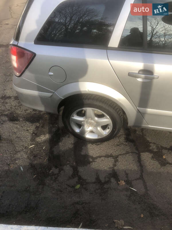 Универсал Opel Astra 2007 в Львове