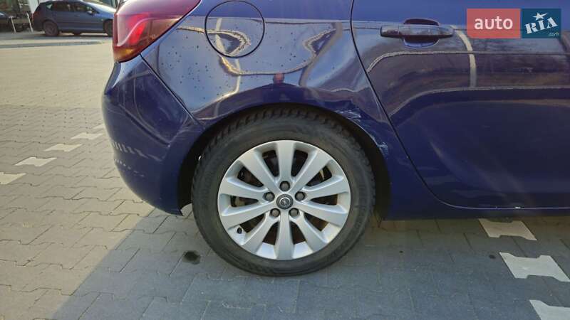 Хетчбек Opel Astra 2011 в Охтирці