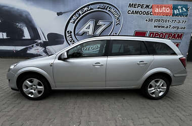 Универсал Opel Astra 2010 в 