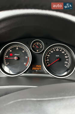 Универсал Opel Astra 2010 в 