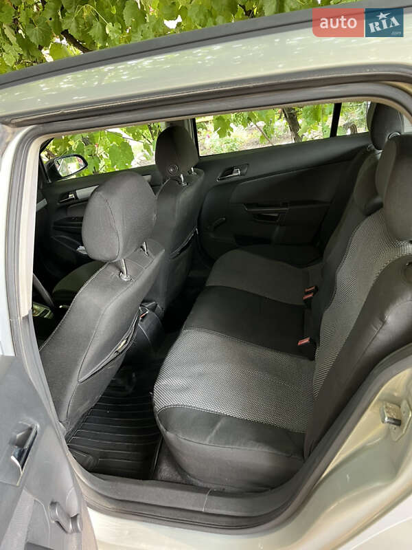 Универсал Opel Astra 2005 в Белозерье фото 4 Универсал Opel Astra 2005 в Белозерье