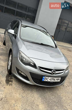 Универсал Opel Astra 2013 в 