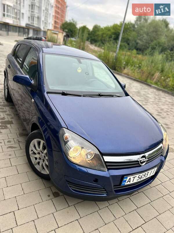 Хэтчбек Opel Astra 2004 в Ивано-Франковске