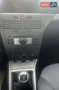 Универсал Opel Astra 2006 в 