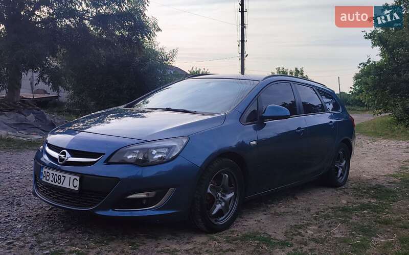 Універсал Opel Astra 2012 в Вінниці