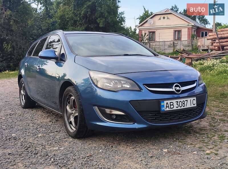 Універсал Opel Astra 2012 в Вінниці