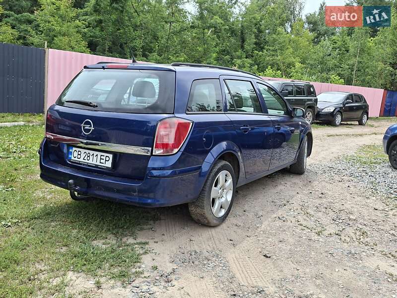 Универсал Opel Astra 2006 в Нежине