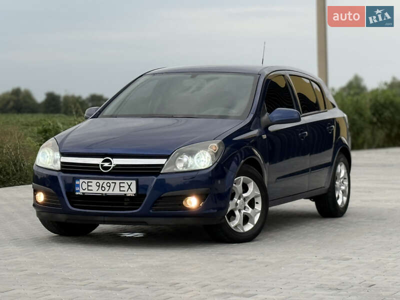 Хэтчбек Opel Astra 2006 в Черновцах