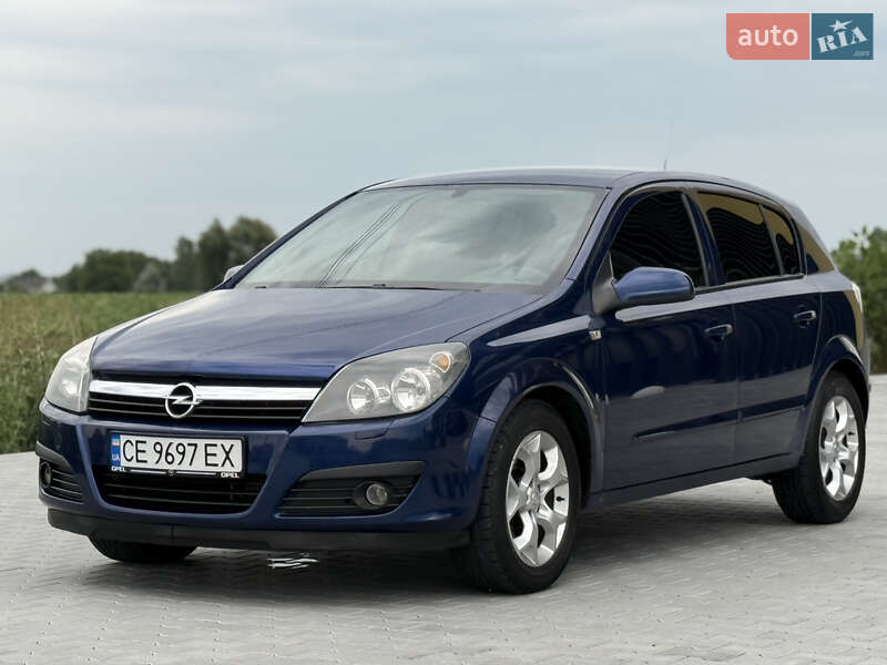 Хэтчбек Opel Astra 2006 в Черновцах