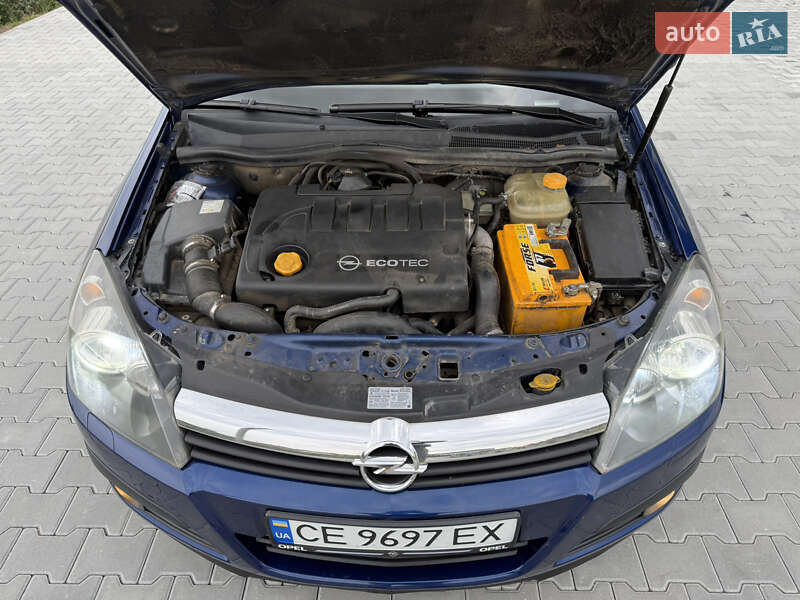 Хэтчбек Opel Astra 2006 в Черновцах
