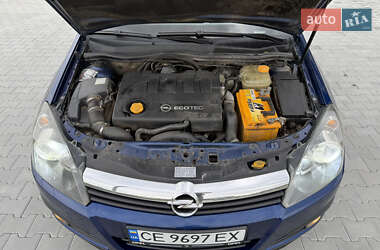 Хэтчбек Opel Astra 2006 в 