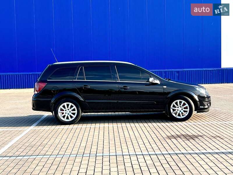 Универсал Opel Astra 2008 в Дубно