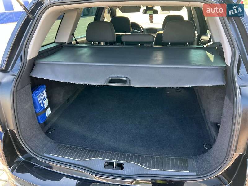 Универсал Opel Astra 2008 в Дубно