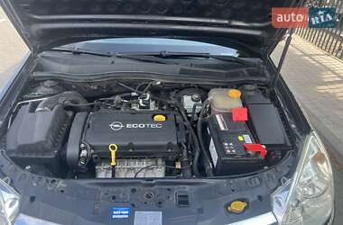 Универсал Opel Astra 2009 в 