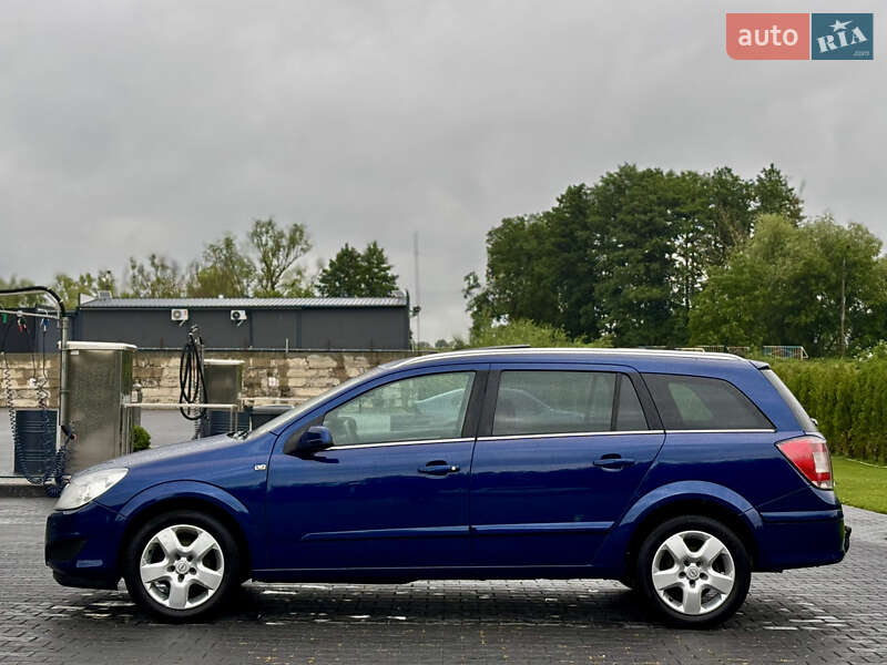 Универсал Opel Astra 2008 в Тернополе