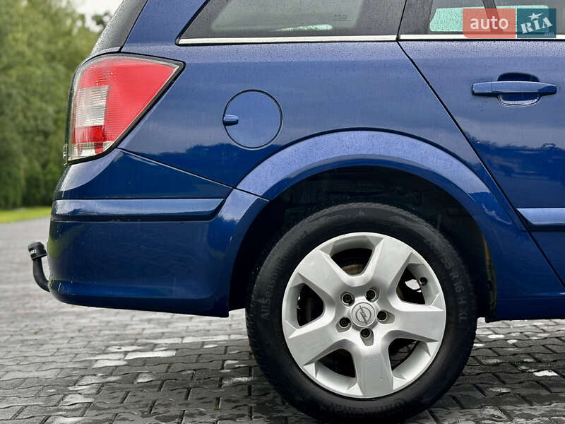 Универсал Opel Astra 2008 в Тернополе