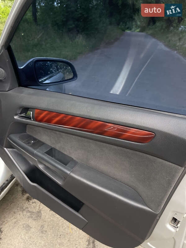 Универсал Opel Astra 2005 в Ровно