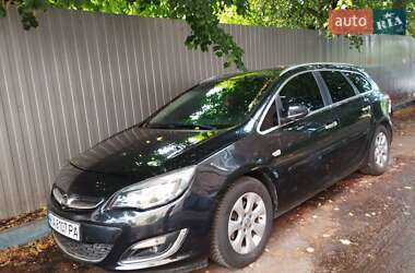 Універсал Opel Astra 2013 в Херсоні