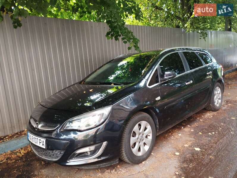 Універсал Opel Astra 2013 в Києві