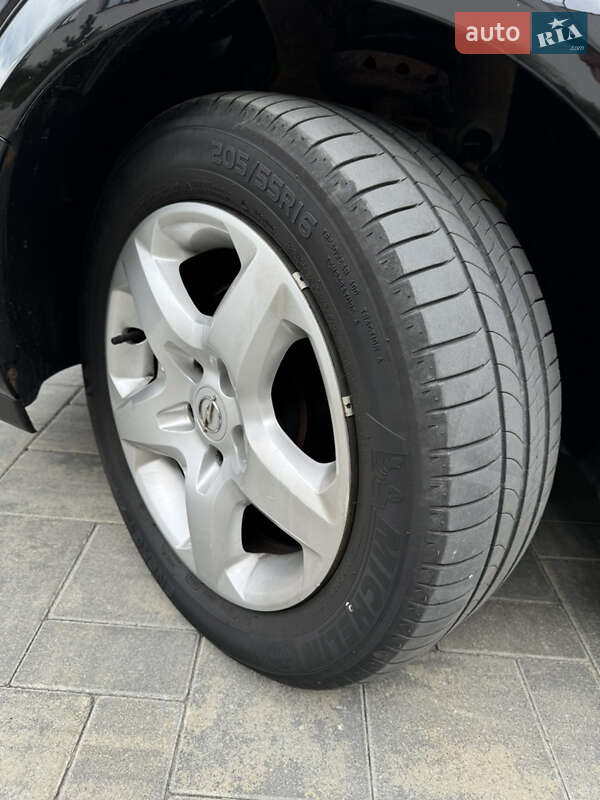 Универсал Opel Astra 2007 в Луцке