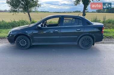 Седан Opel Astra 2006 в Хоролі