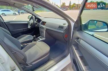 Универсал Opel Astra 2009 в 