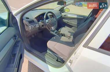 Универсал Opel Astra 2009 в 