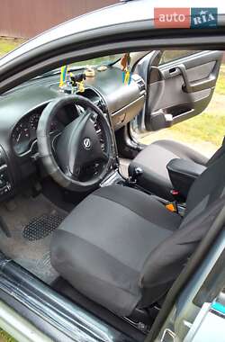 Универсал Opel Astra 2005 в Ратным
