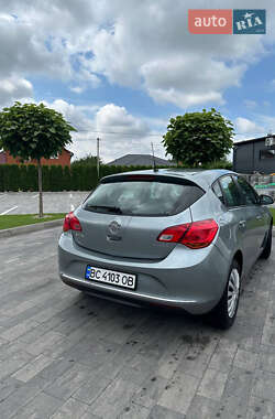 Хэтчбек Opel Astra 2015 в 