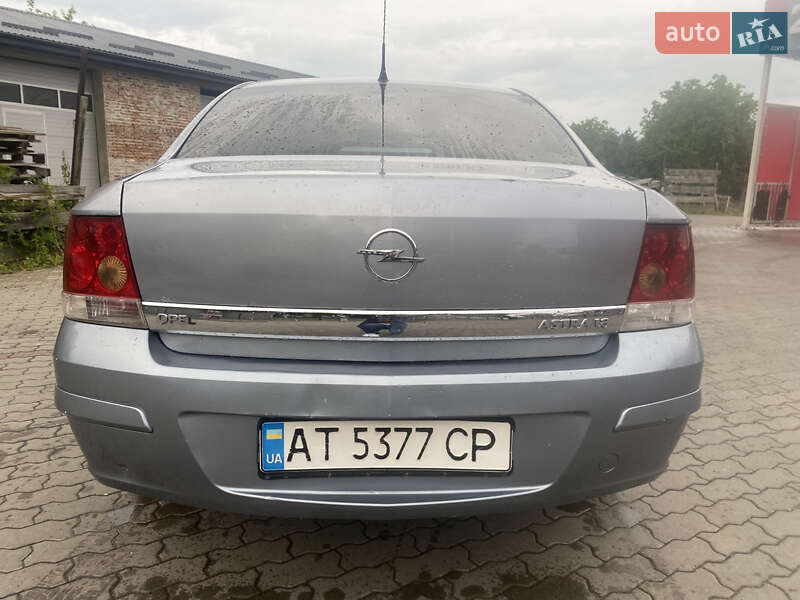 Седан Opel Astra 2008 в Калуше
