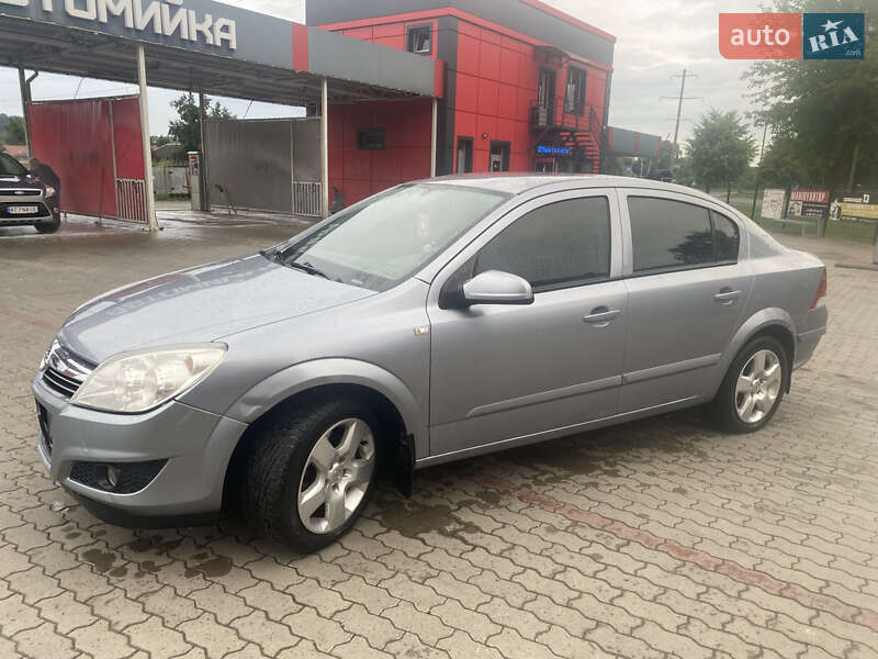 Седан Opel Astra 2008 в Калуше